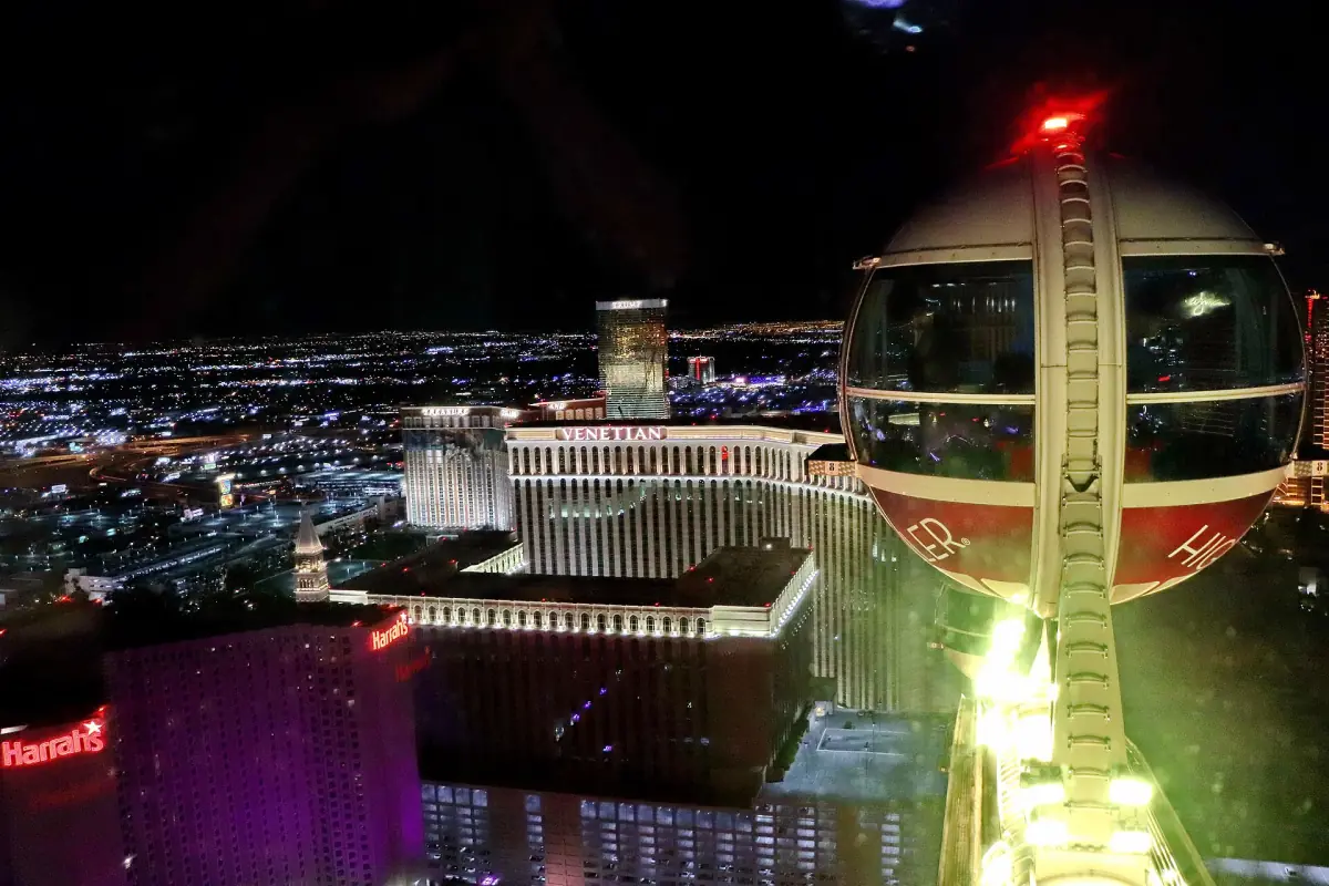A High Roller cabin above the Strip
